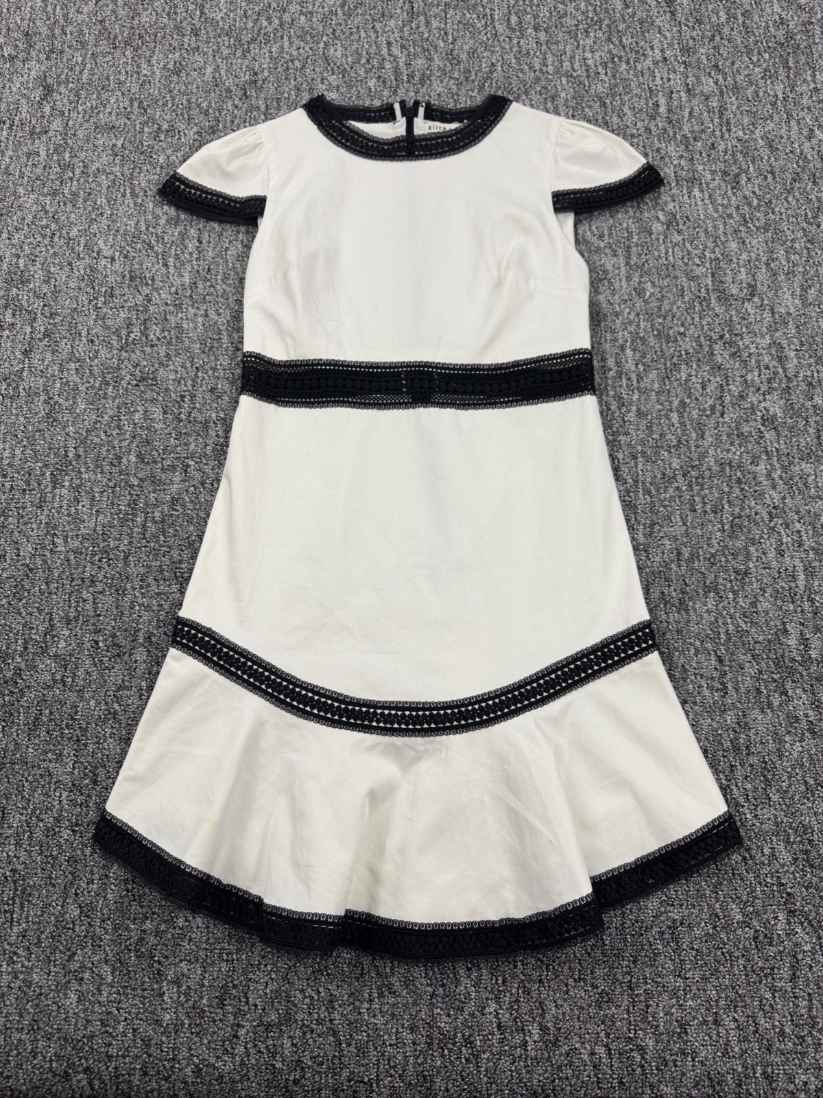 Alice + Olivia Dress Women 4 Rapunzel Tiered Black Lace Lagenlook Peasant Mini