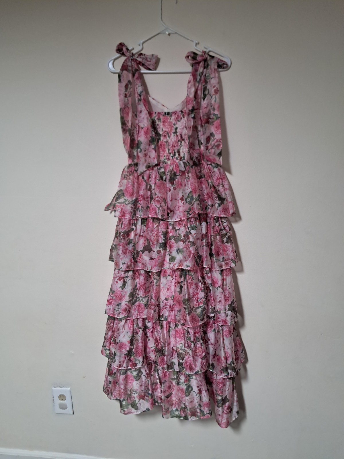 Sofie The Label Floral Tie Strapp Shoulder Tiered Floral Mididress Sz. S