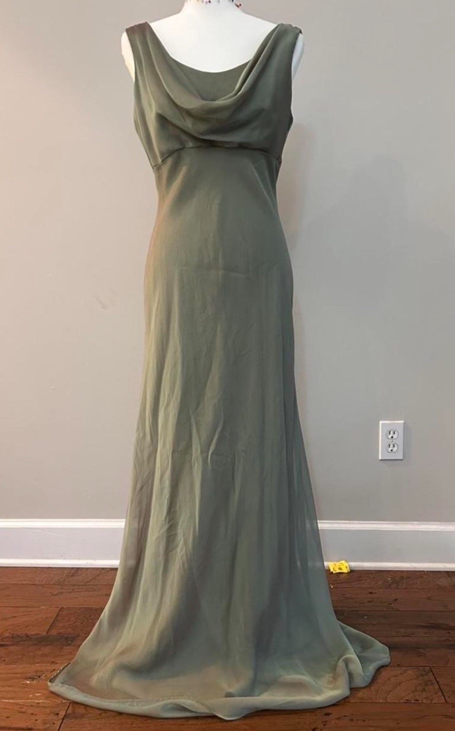Michelangelo Green Satin Cowl Neck Draped Lined Maxi Dress Size 10