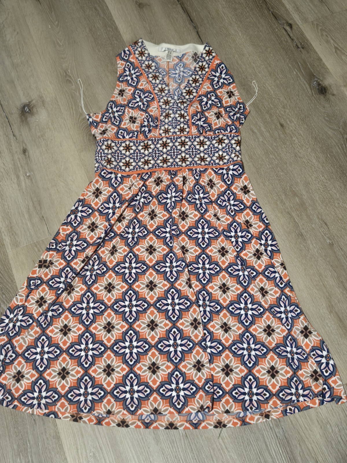 Wisp Waist Defined Dress 6 Sleeveless V Neck Vintage Feminine Retro Floral Fun