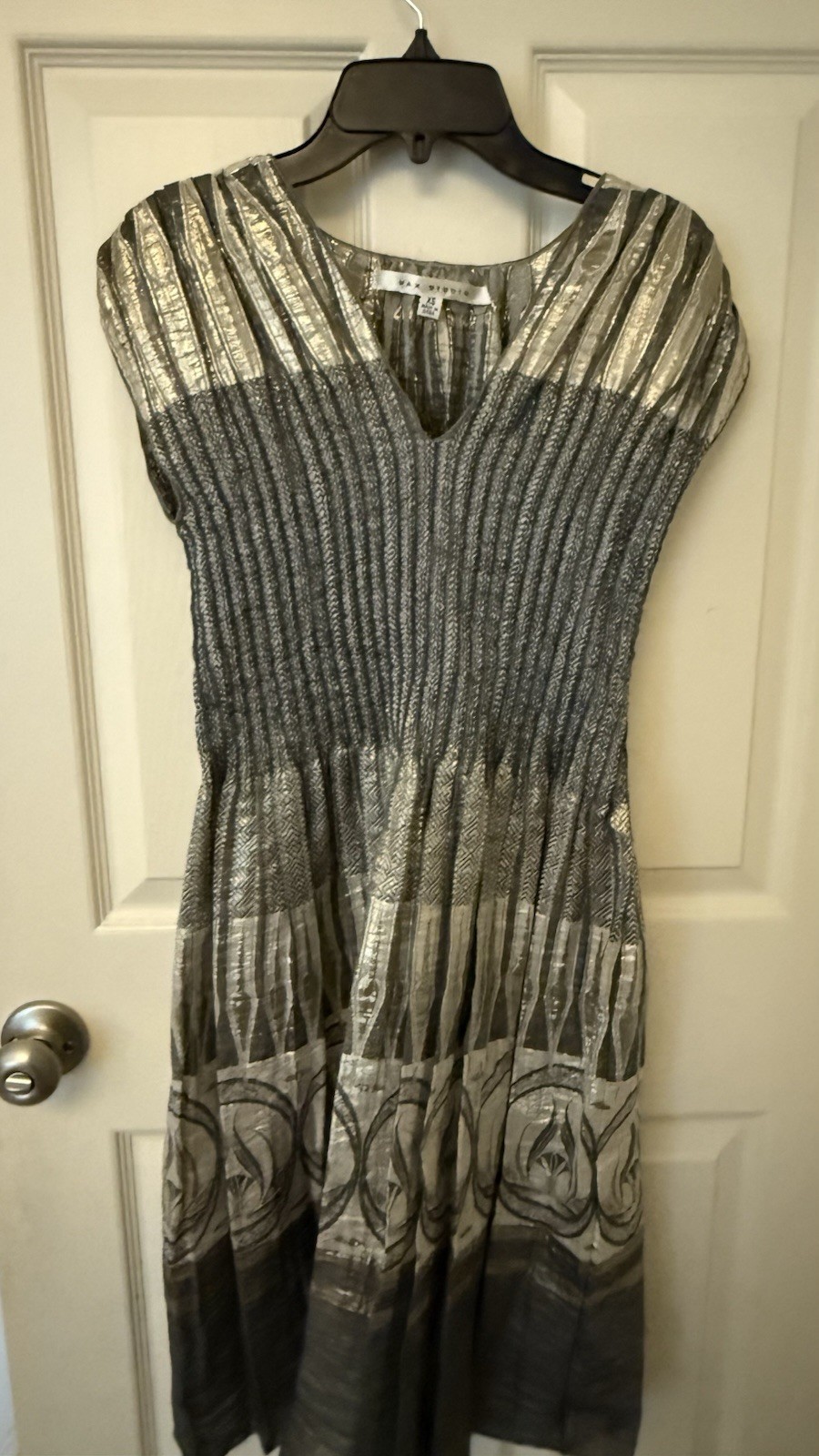 Max Studio Silver Gray Striped Pleated V-Neck Sleeveless Knit Mini Dress XS