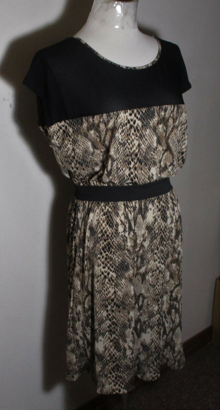 MADISON Brown Black Cap Sleeve Dress Size M NWT