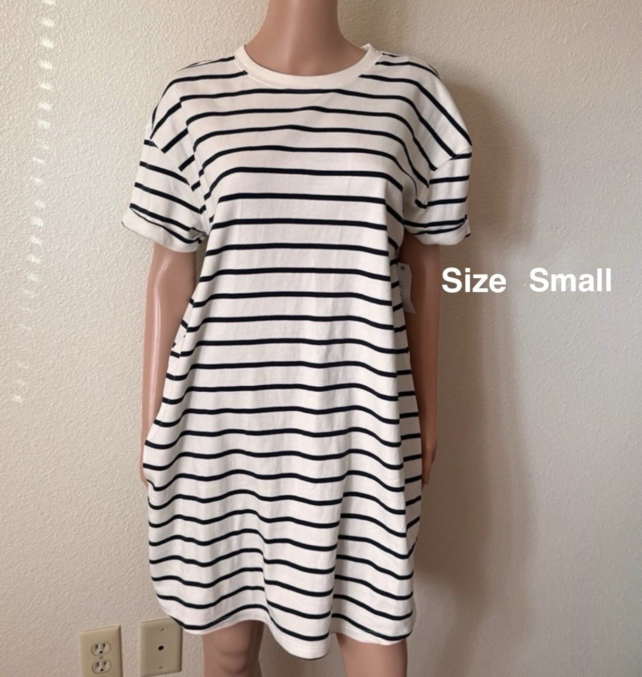 Time and Tru Women’s Cotton T-Shirt Dress with Short Sleeves, Small, Navy Stripe