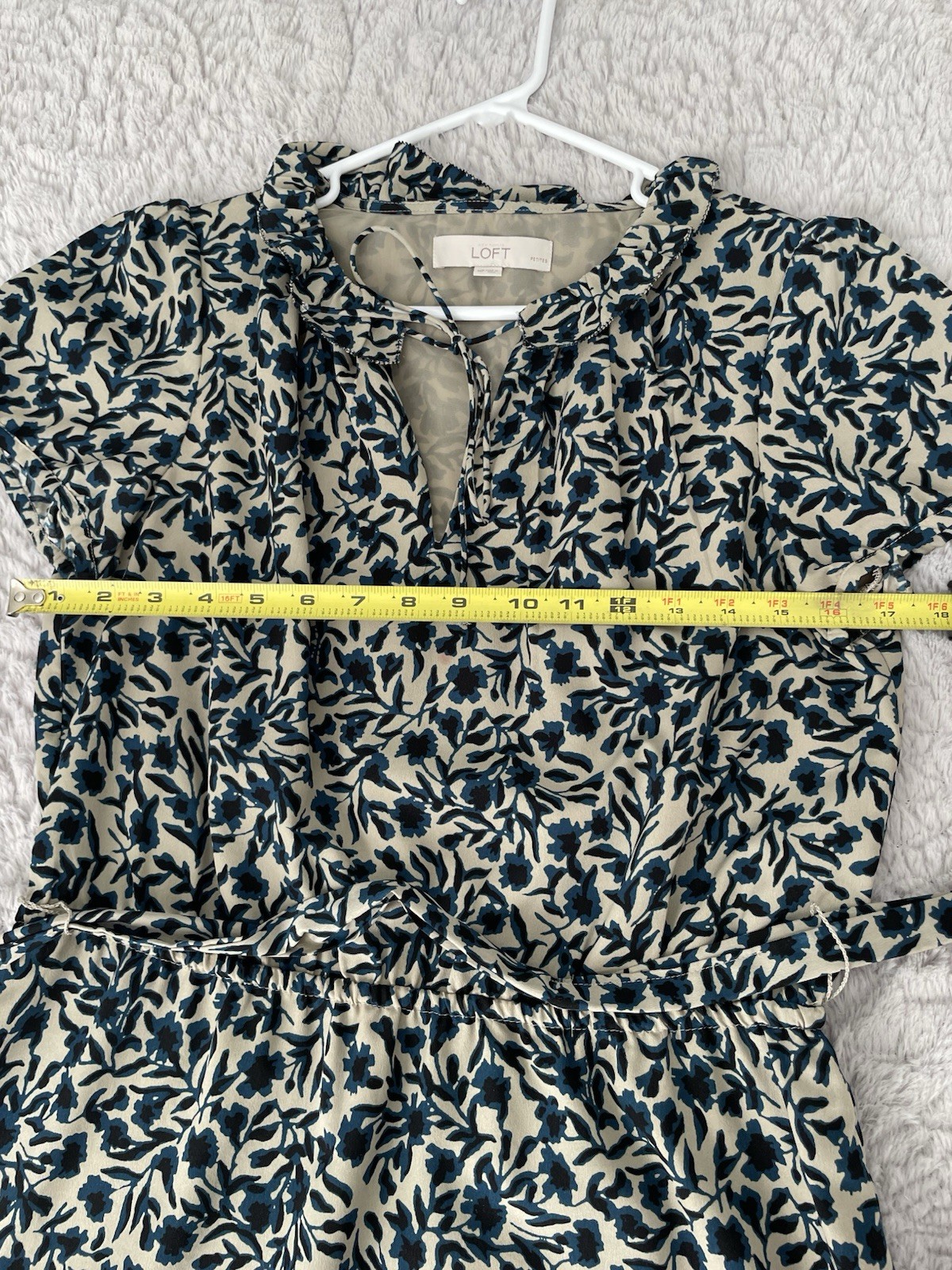 Loft Navy Blue and Stone Floral Short Sleeve Dress with Tie and Ruffels Sz MP
