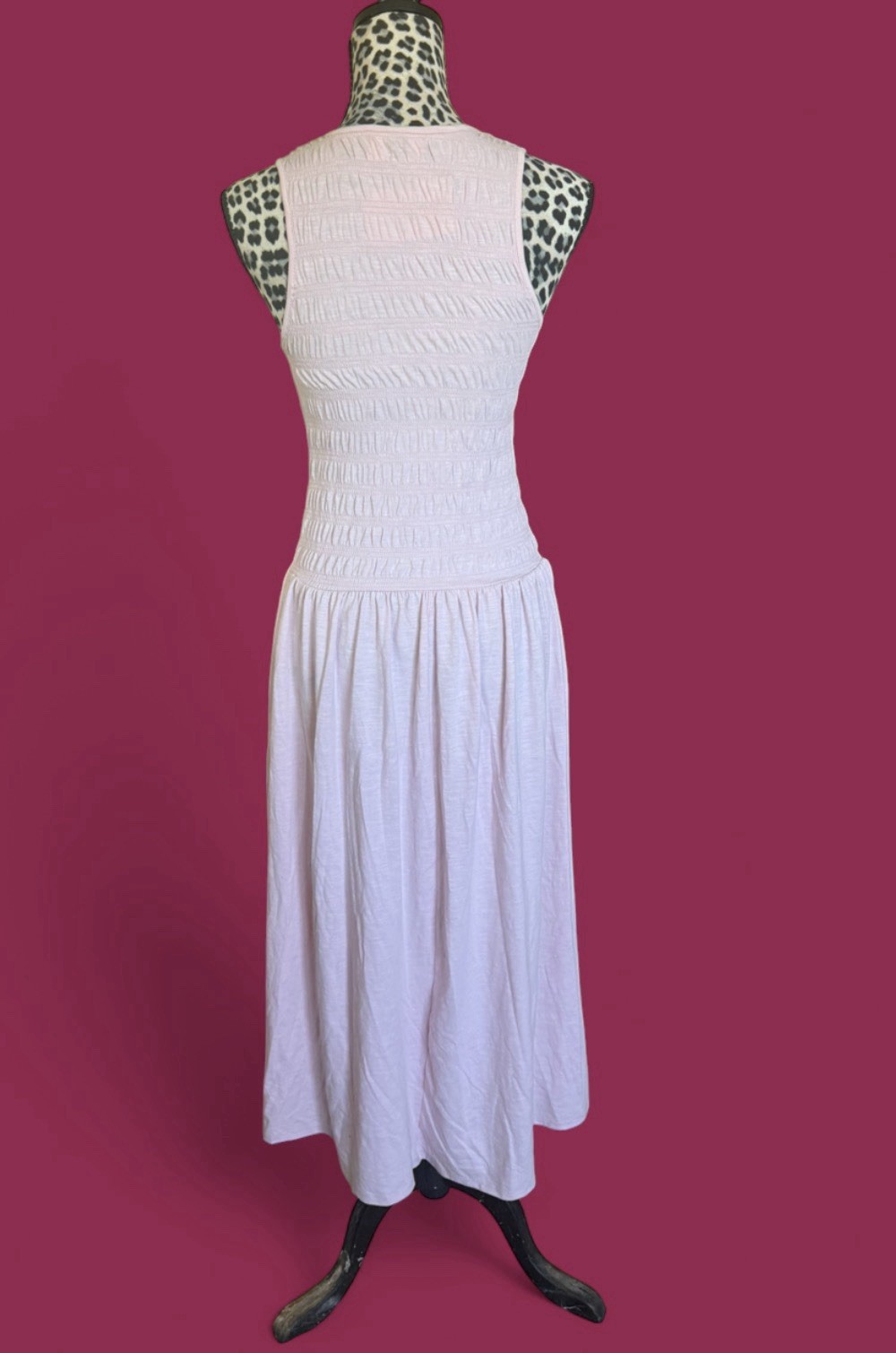 Universal Thread Women’s Pink Solid Smocked Sleeveless Midi Dress Pockets, M