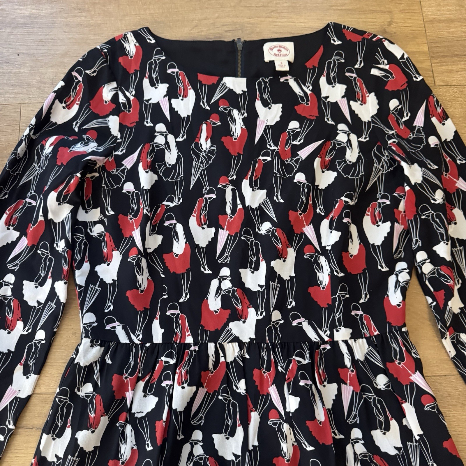 Brooks Brothers Red Fleece Size 8 100% Silk Dress Black Red White Women Print