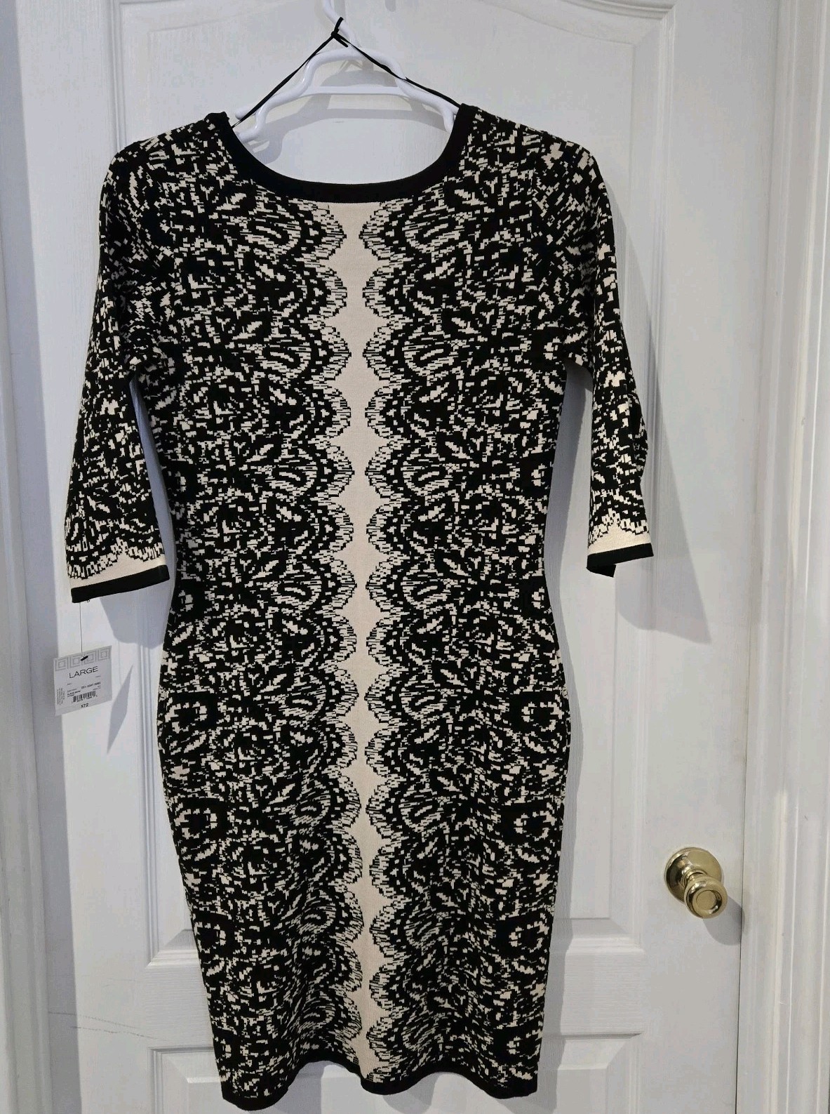 Liz Claiborne Large Black/ Tan Sweater Dress NWT Classy Form Fitting