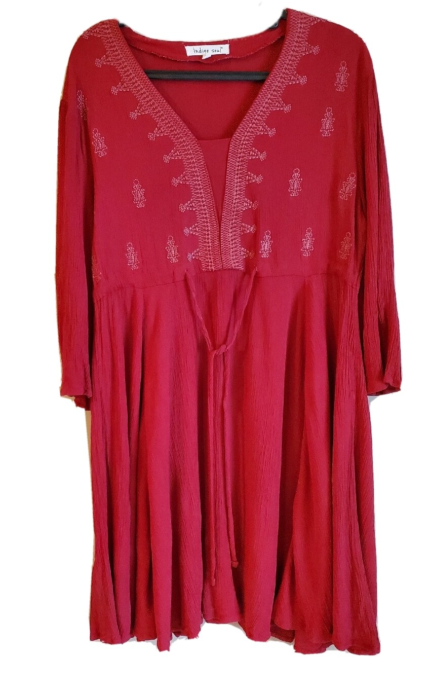 Indigo Soul Dress Size Medium Red Embroidered Crepe Crinkle Tunic 3/4 Sleeves