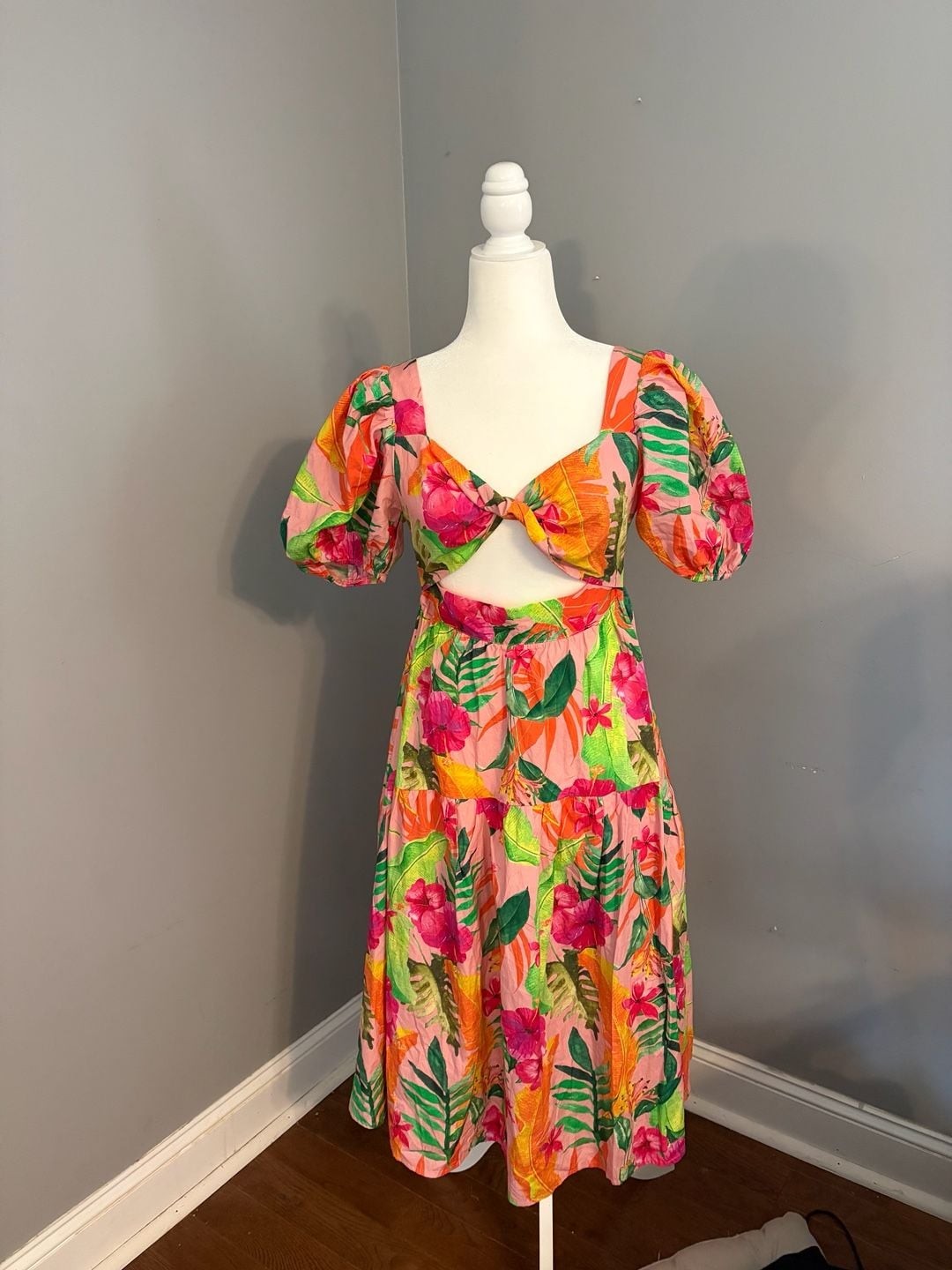 SHEIN VCAY Tropical Print Twist Front Cutout Puff Sleeve Midi Dress