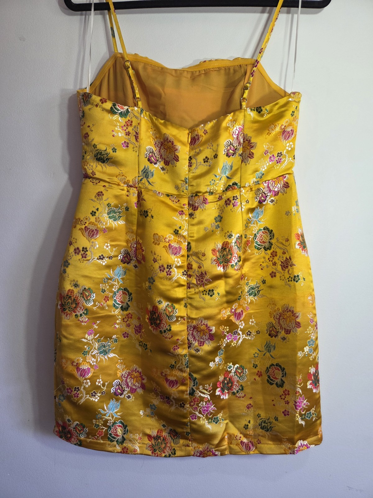 AVERY Size 12 Yellow Satin Floral Strappy Sleeveless Mini Dress