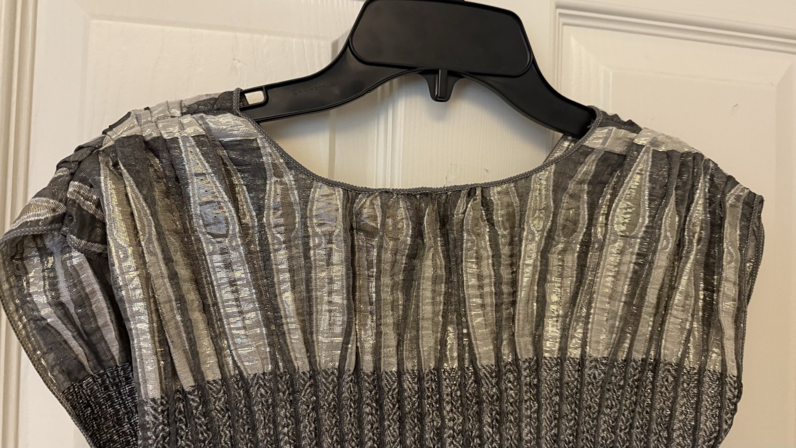 Max Studio Silver Gray Striped Pleated V-Neck Sleeveless Knit Mini Dress XS