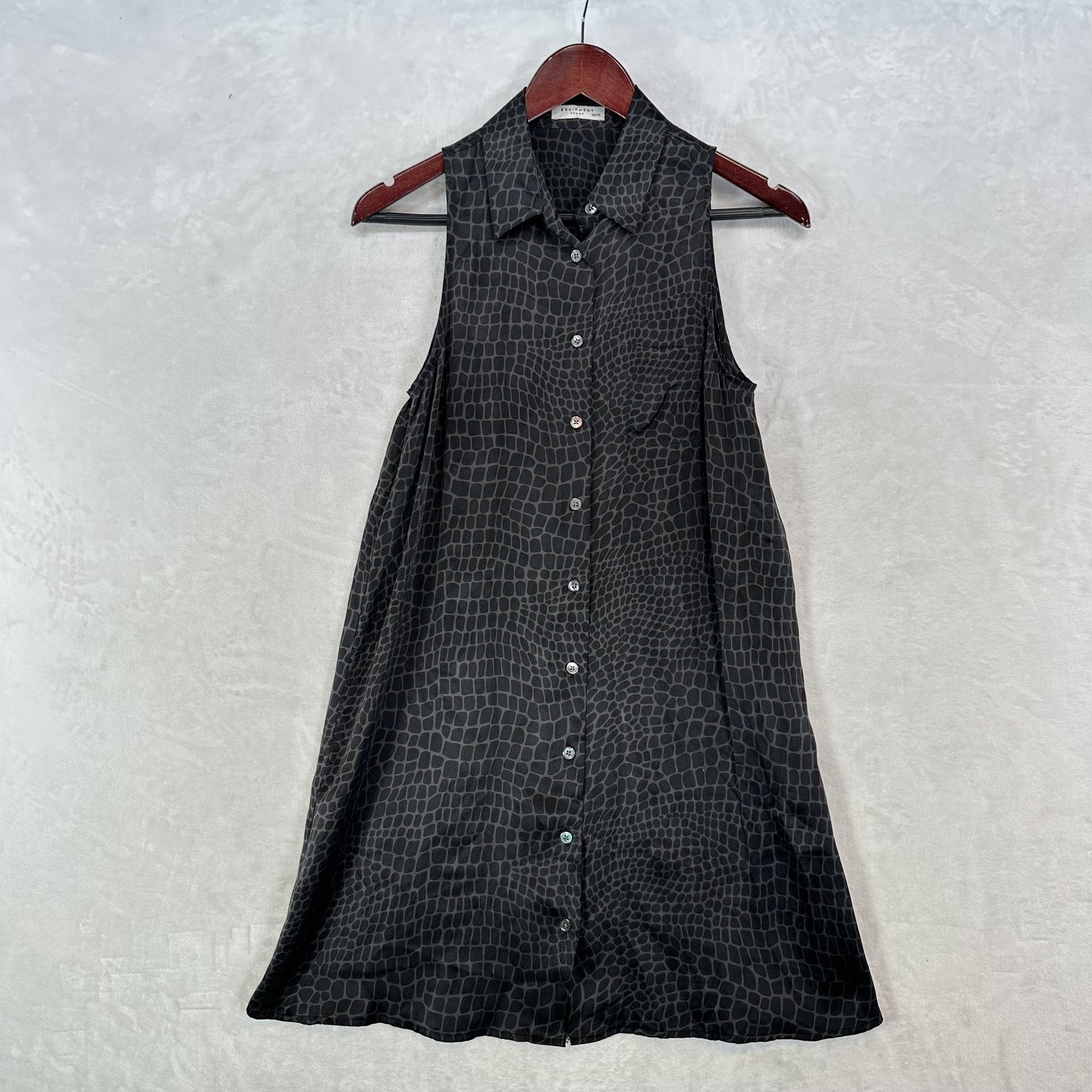 Equipment Femme Dress Womens XS Gray Animal Print Sleeveless Shirt Mini Silk