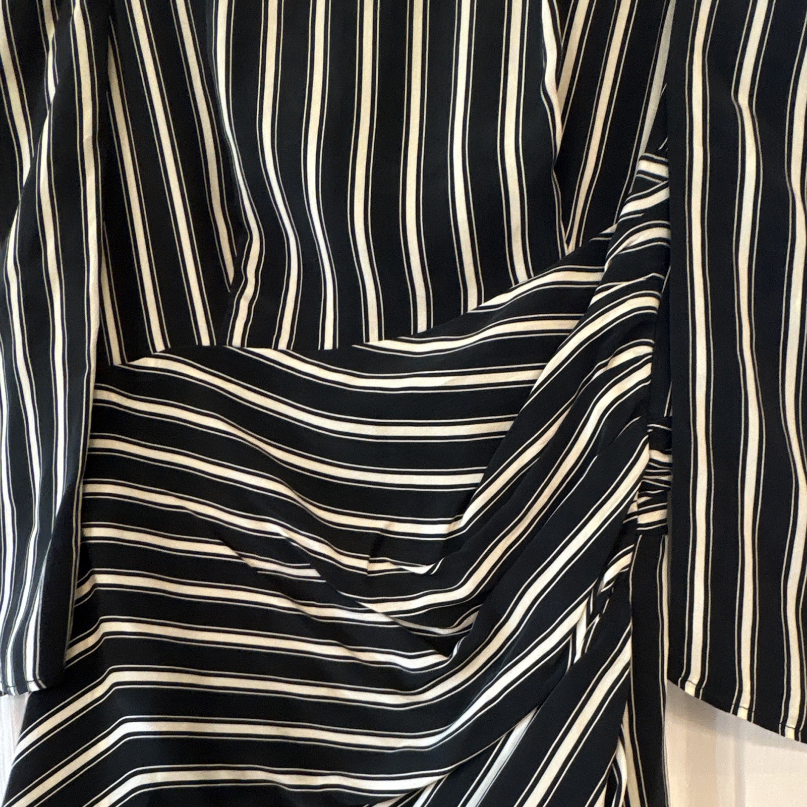 Zara Womens Size XS Black/White Striped V-Neck Ruched Puff Sleeve Mini Dress
