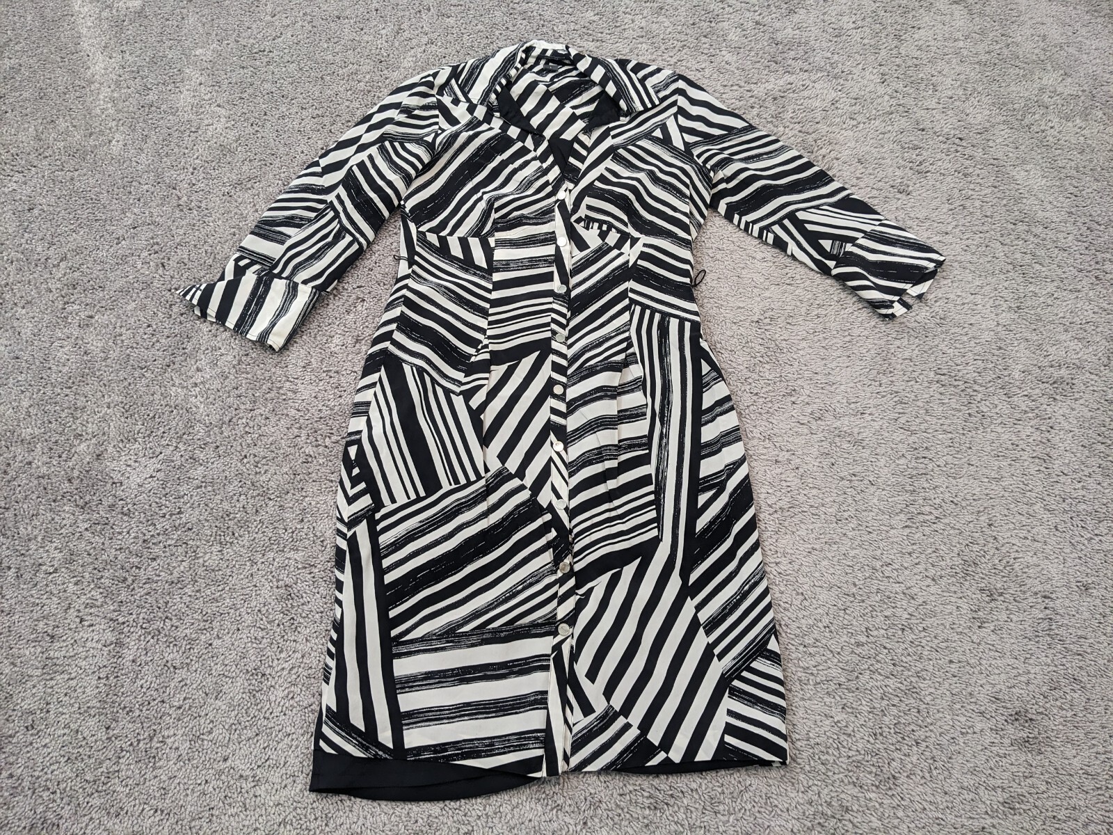 Kenneth Cole Reaction Sheath Dress Womens 6 Black Shite Stripes Party Cocktail