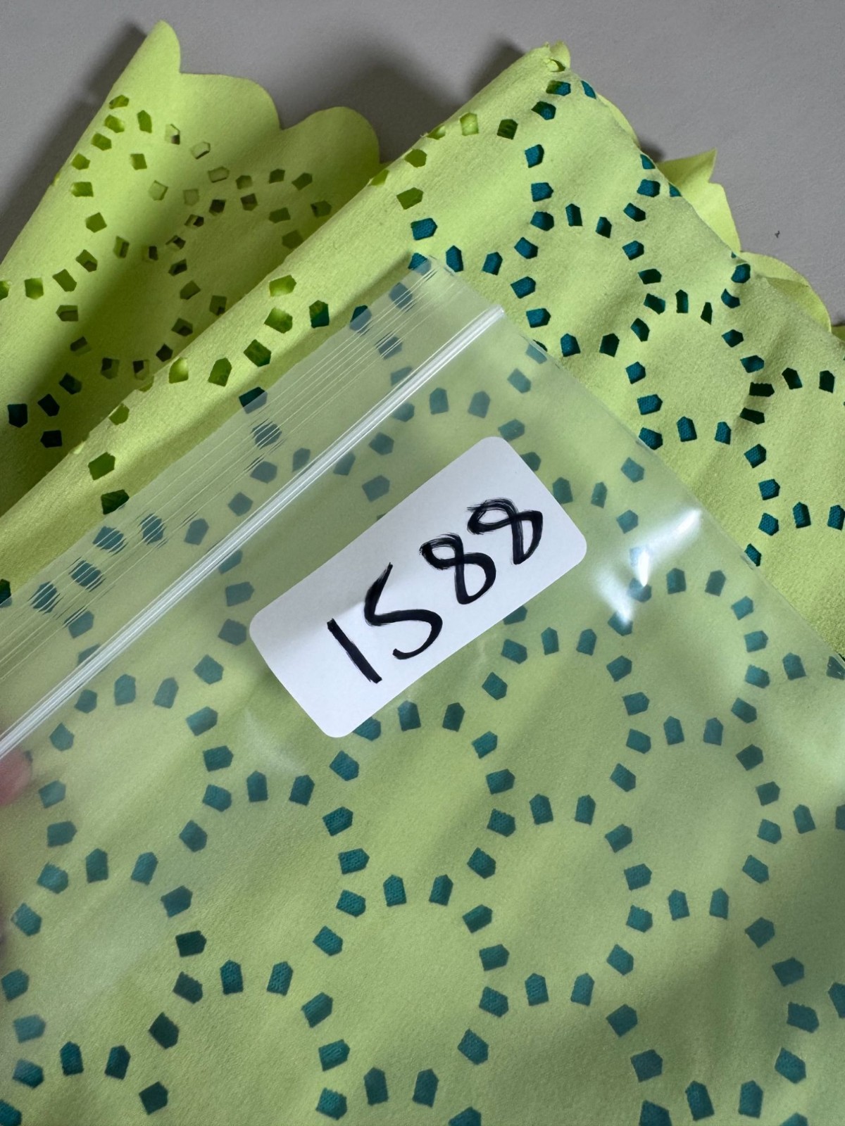 Tittle Nine Green Sleeveless Laser Cut Scalloped Hem Dress Size Small Lightweigh