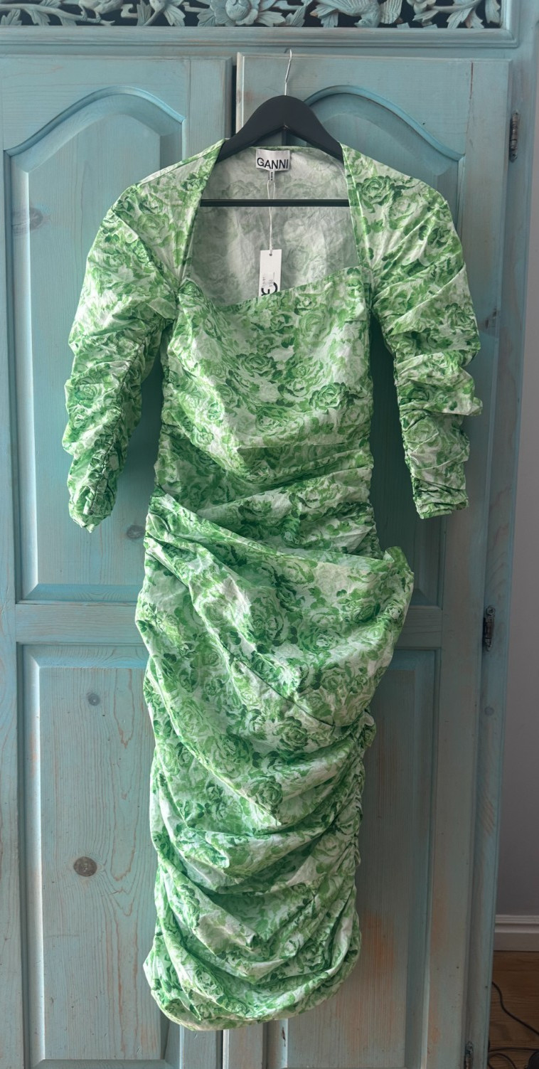 Ganni Floral Dress Size 34 in Island Green Roses Ruched NWT Midi