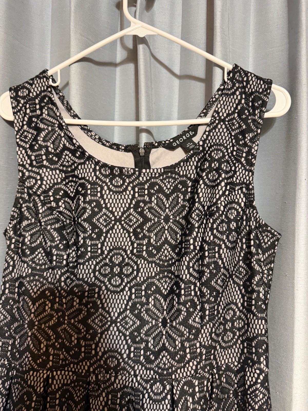 George Black and White Lace Overlay Womens Dress Size Large (12-14)
