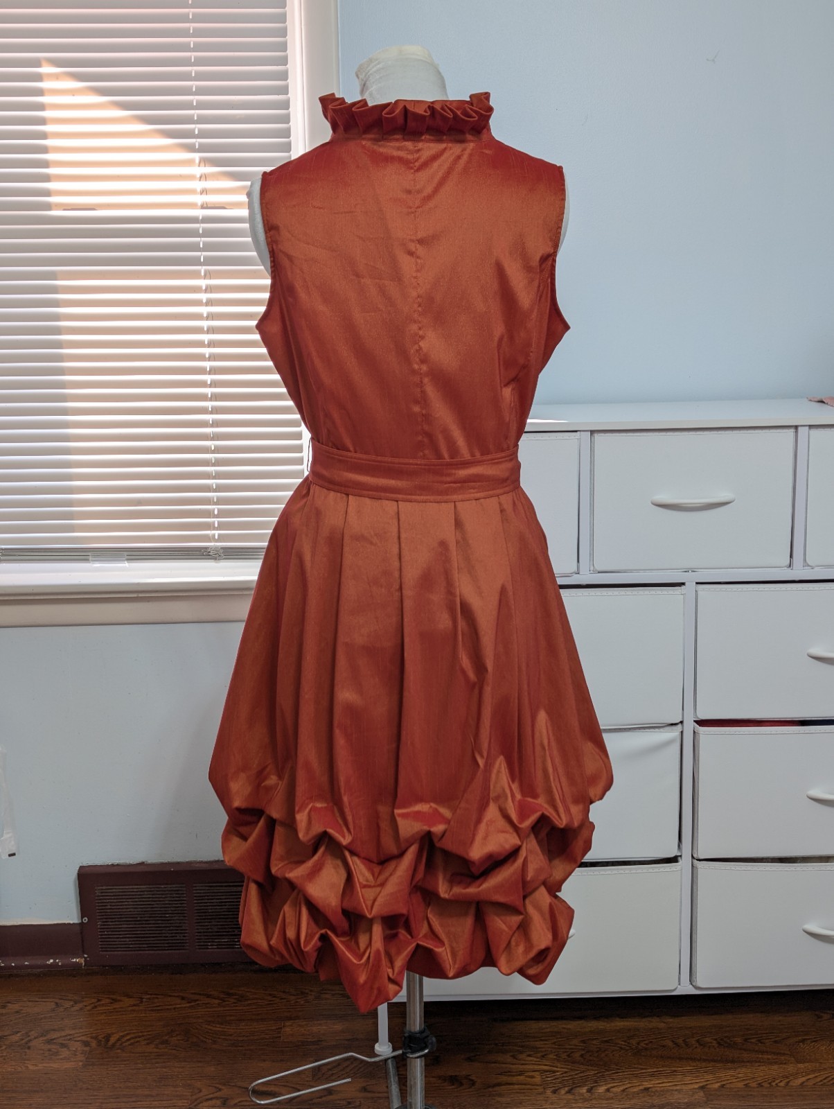 Samuel Dong Rust Sleeveless V-Neck Bubble Hem Midi Sienna Orange Dress Size L