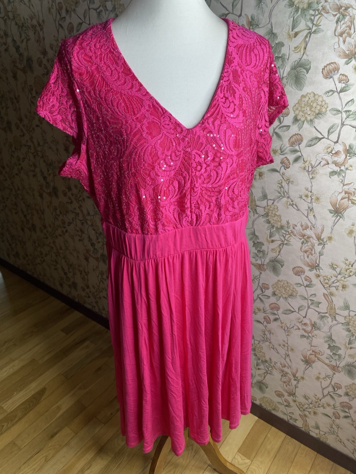 Torrid At The Knee Super Soft Lace Sequin Contrast Fit N Flare Dress Size 1X