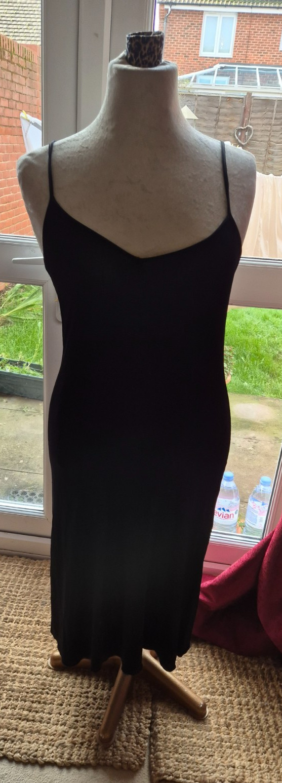2 items. Soft pretty lace GHOST black party dress and slip Vintage, 16 & L