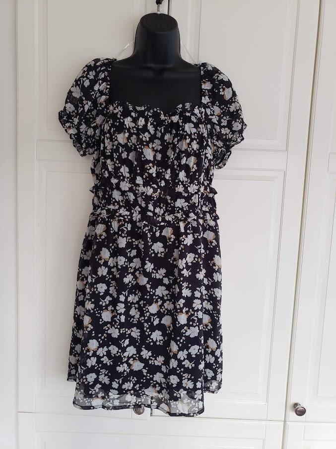 Trixxi Juniors Puffed Short Sleeve Floral Fit + Flare Dress – Black – XL -NWT