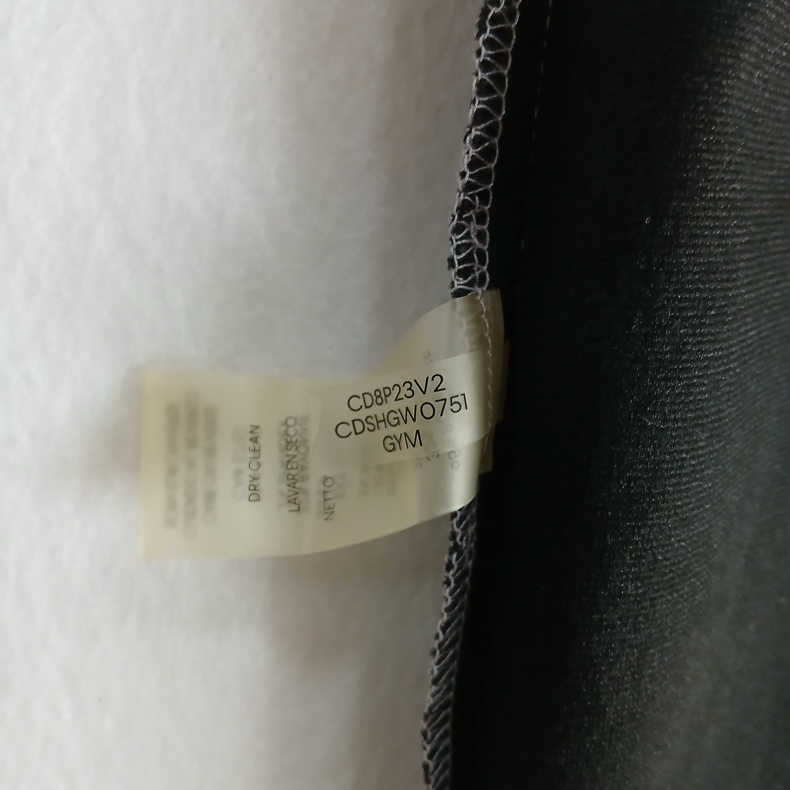 Calvin Klein Elegant Classic Sheath, Round Neckline, Short Sleeves Size 6