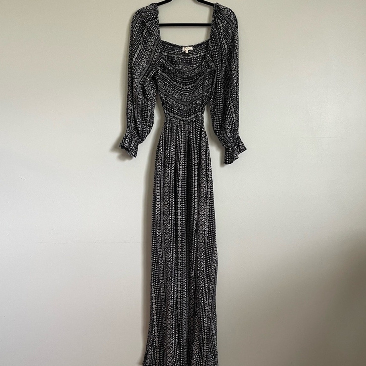 Promesa Black White Boho Patterned Maxi Dress Size M Backless Smocked Bishop