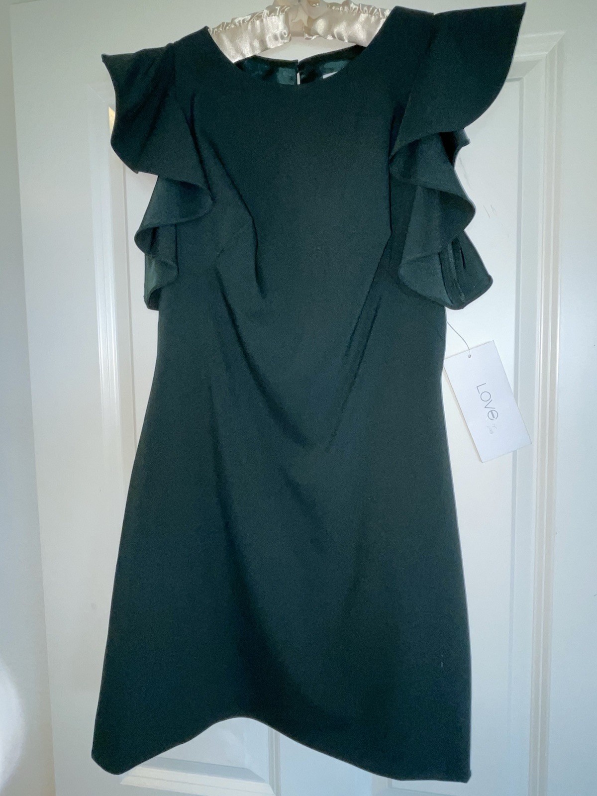 Love by Theia Women’s Forest Green Flutter Sleeve Dress NWT Size 6