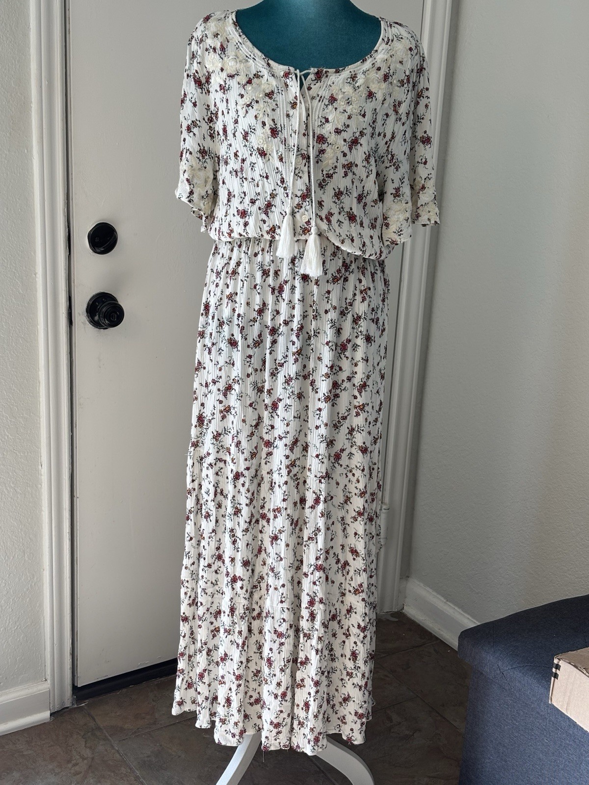 Wonderfully Floral Boho Peasant Cream Red And Pink Dress Size Extra Large