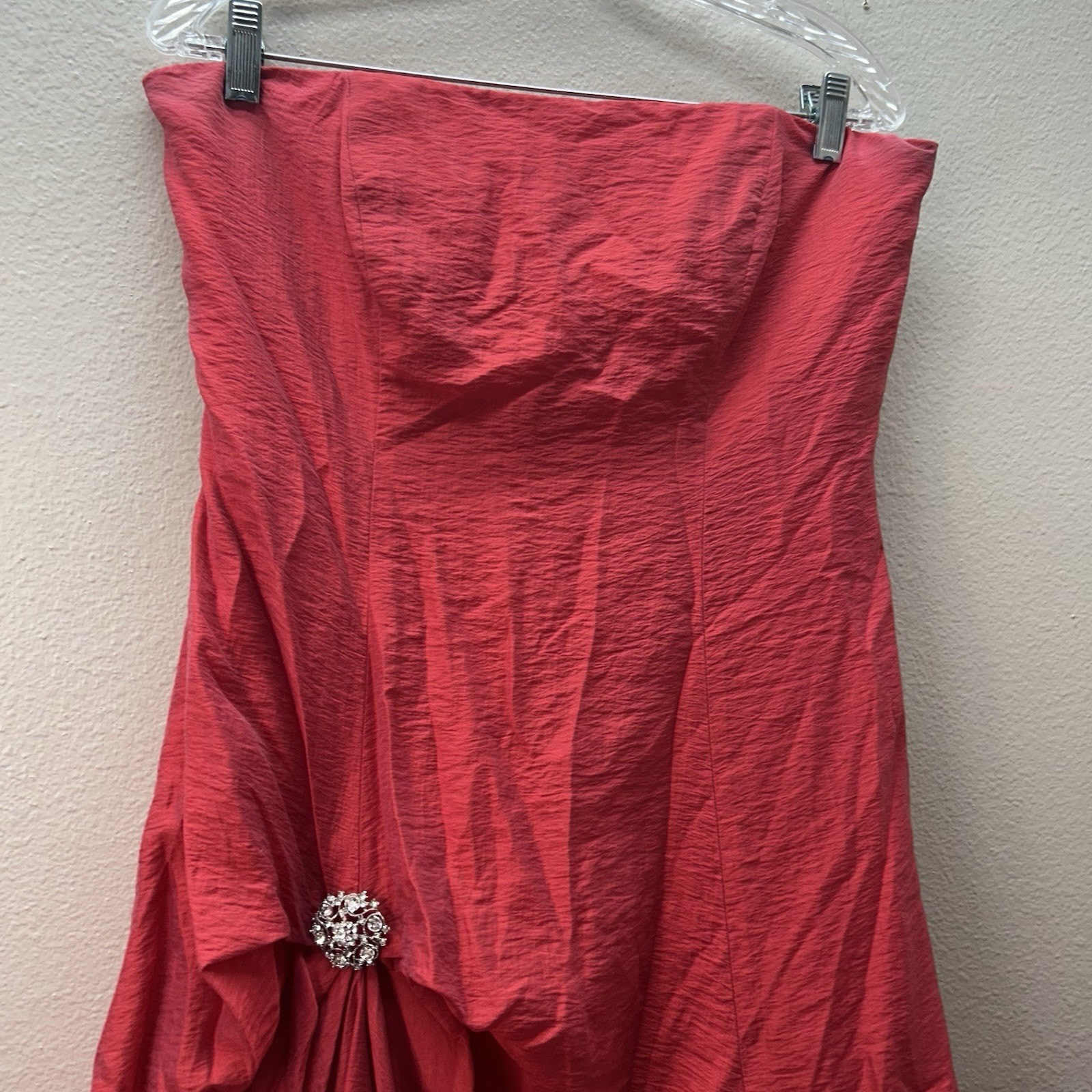 Wtoo Watters By 10 Strapless Y2K Formal Party Prom Dress Red Rhinestone Brooch