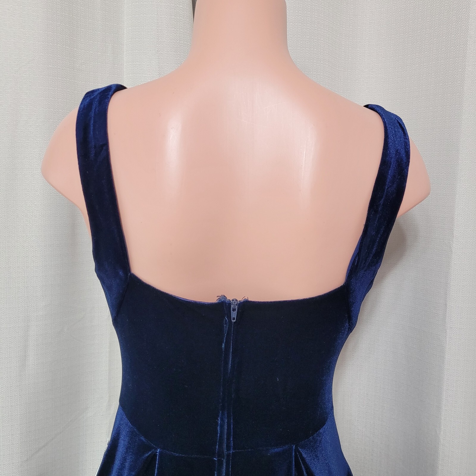 B. Darlin Sleeveless Velvet Fit And Flare Dress Junior’s Sz 7 / 8 Navy Blue NWT