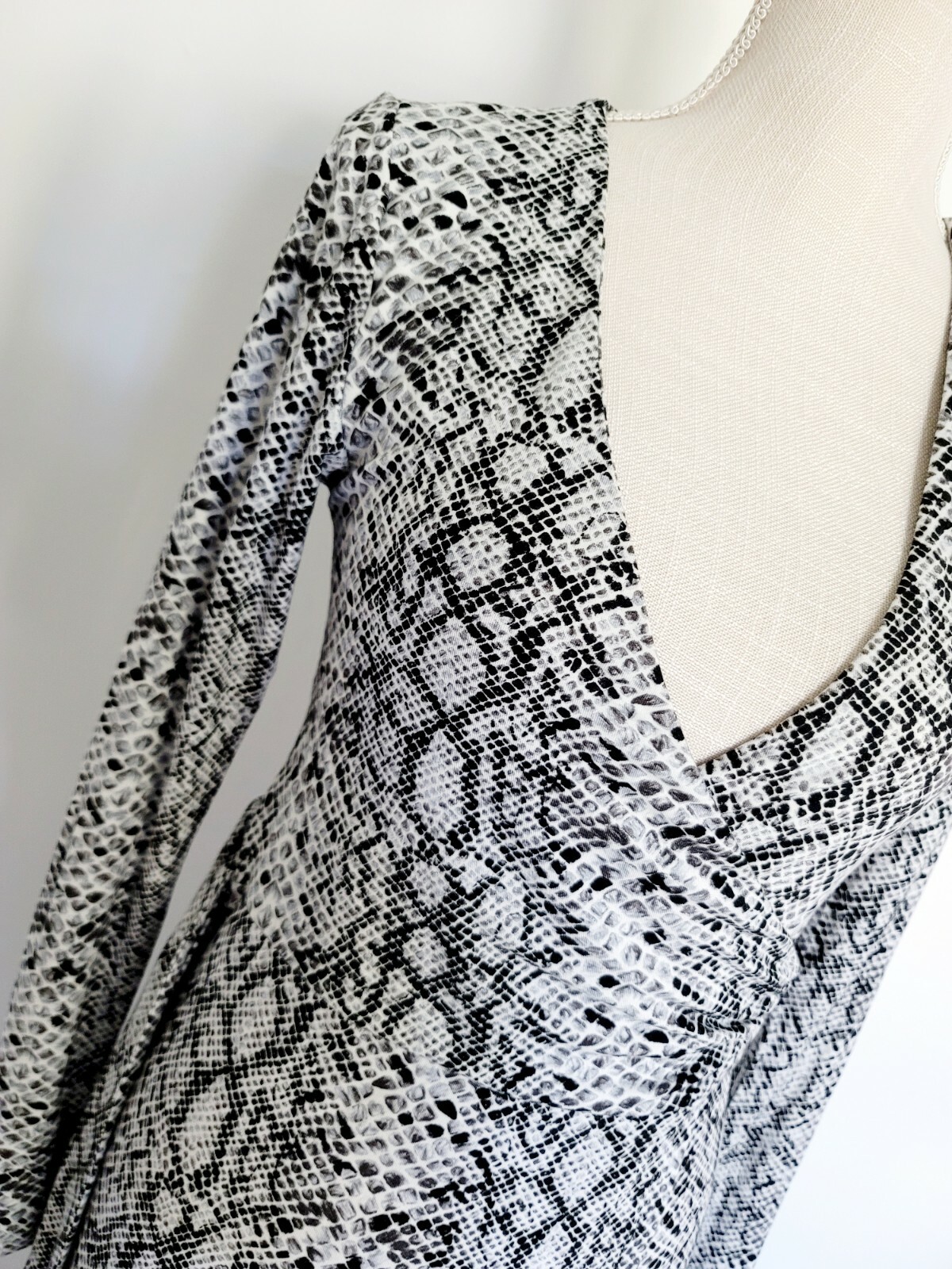 Good American Black White Python Runaround Midi Maxi Wrap Snakeskin Dress Small
