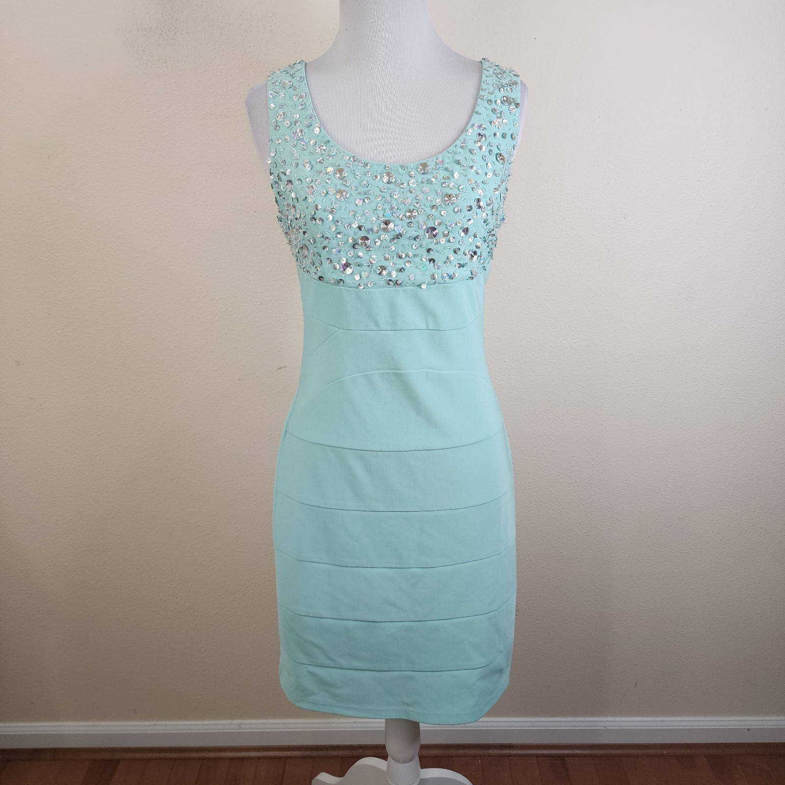 Crystal Doll Women’s Aqua Sleeveless Sequin Bandage Dress Size Large Cocktail