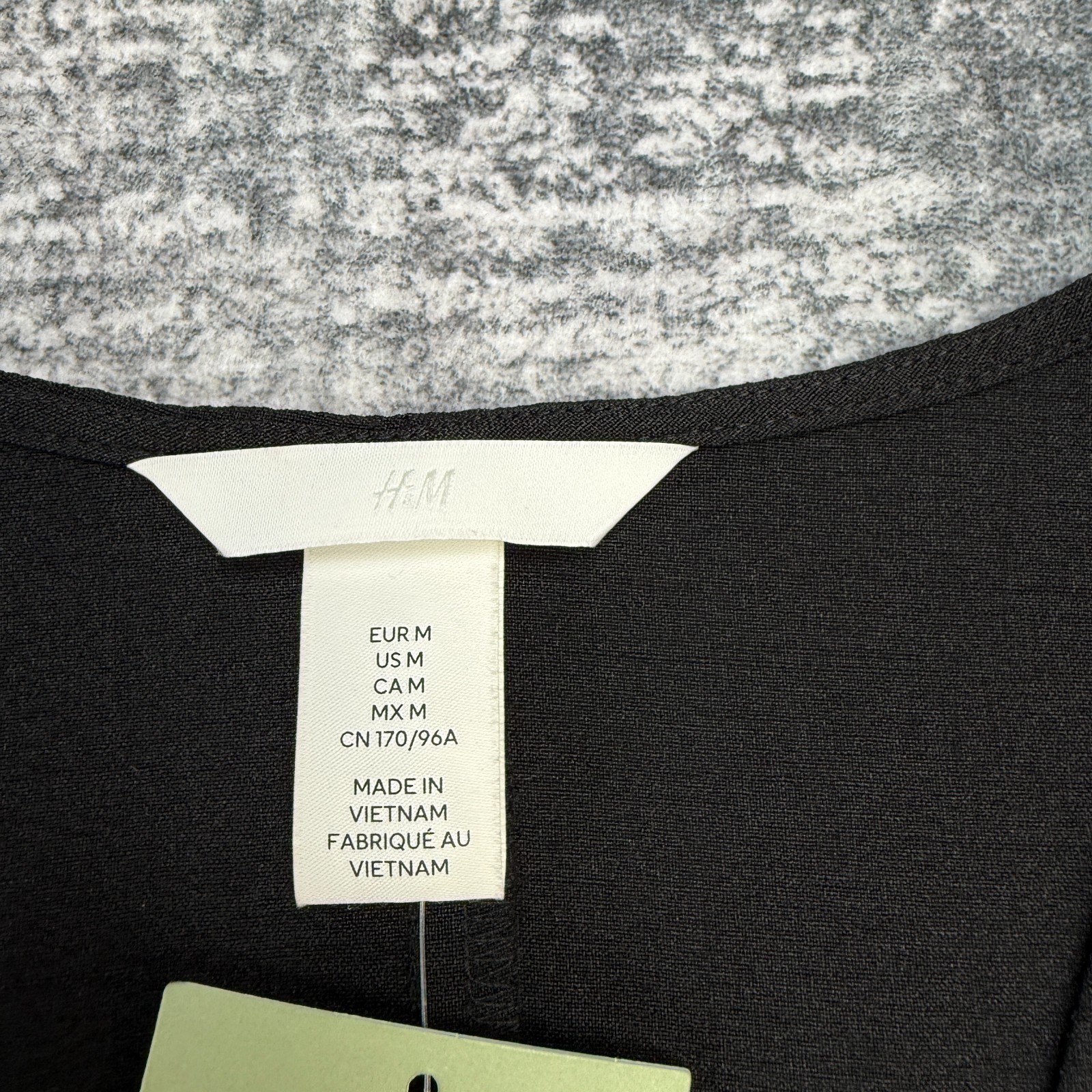 H&M Dress Womens Medium Black V-Neck A-Line Tunic Mini LBD Party Minimalist