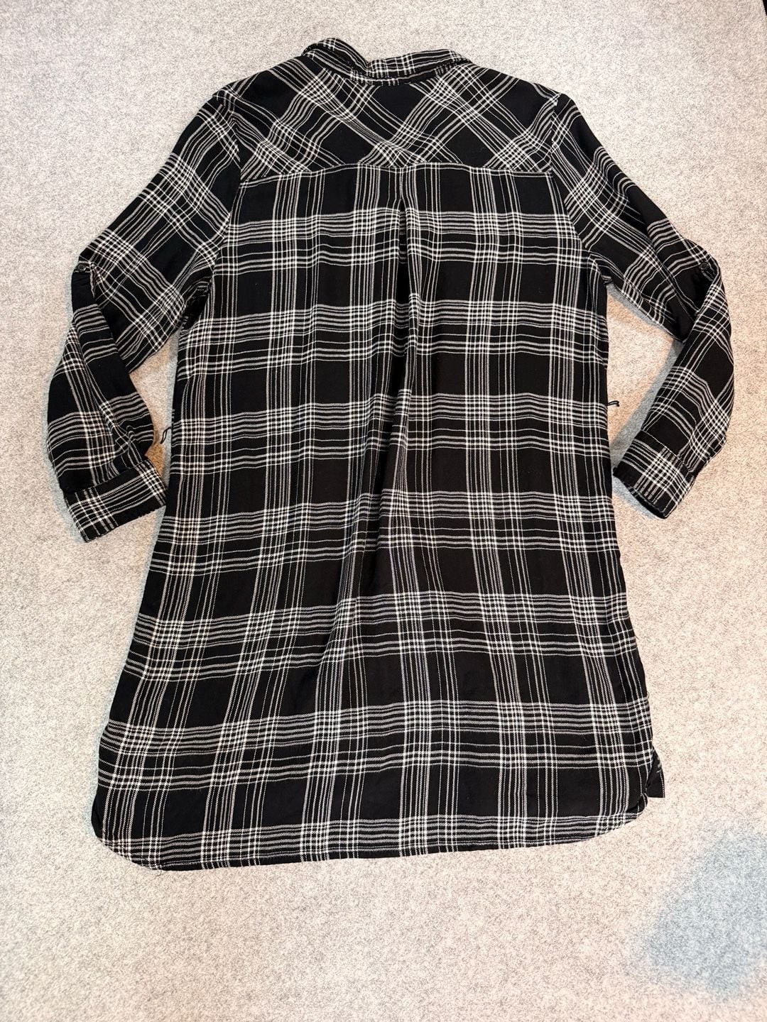 BLL NYC Black and White Plaid Button-Down Roll-Tab Sleeve Shirt Dress