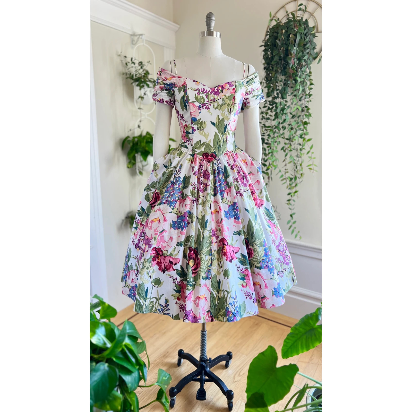 Vinateg 80’s Karin Stevens 4 Floral Sweetheart Off Shoulder Tea Length Dress