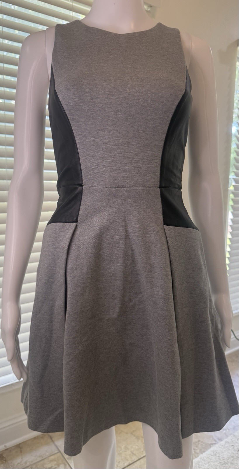 Club Monaco Janine Heather Gray/Black Fit & Flare W/ Faux Leather Sides Size 0