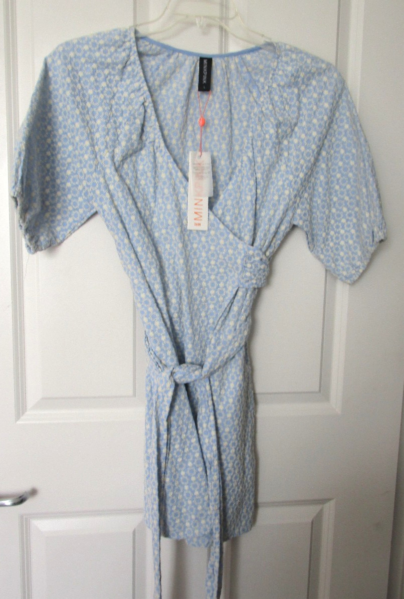 MINKPINK VALE MINI WRAP DRESS BLUE LACE EYELET V NECK PUFF SLEEVES SIZE L – NEW