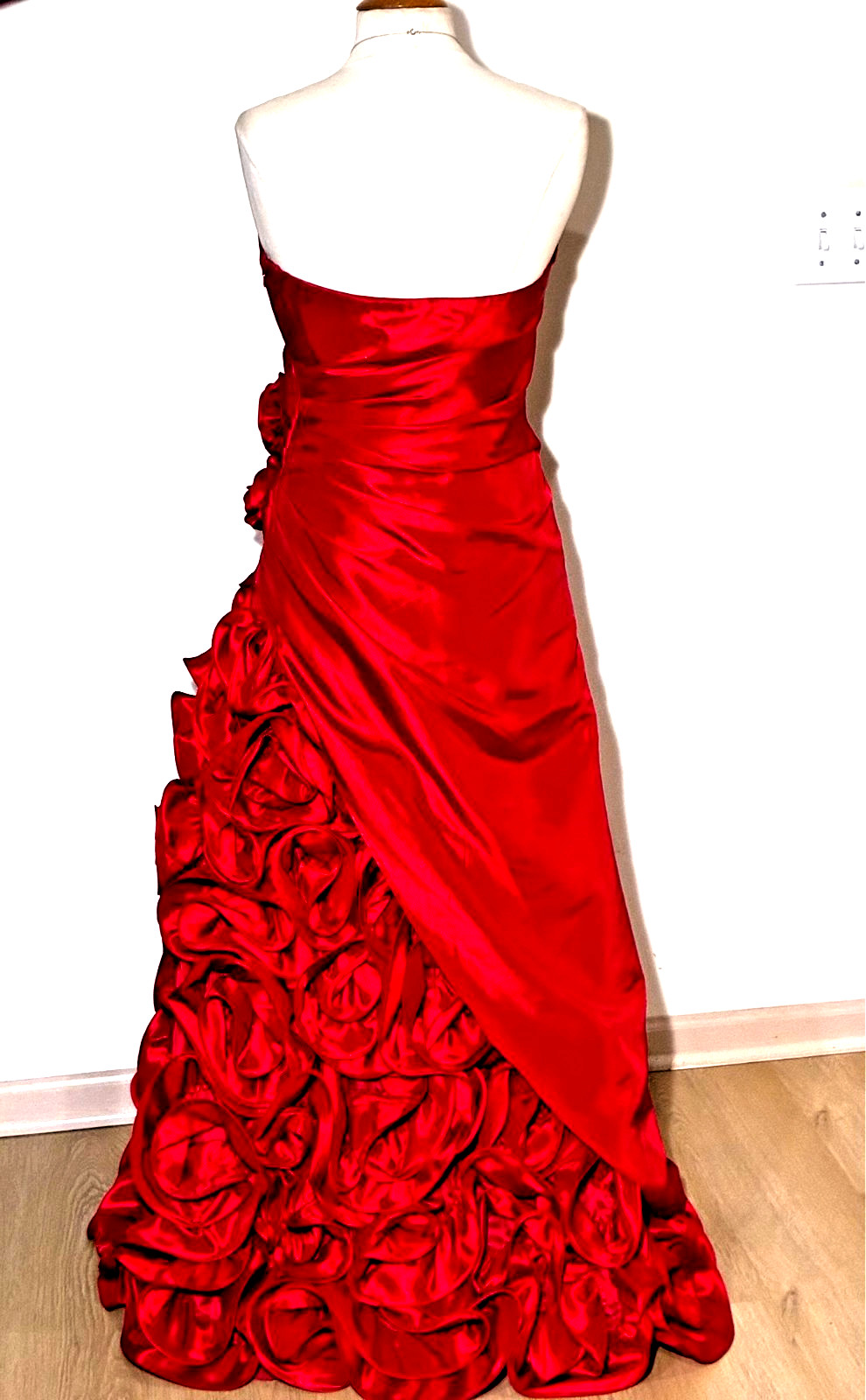 Preown-Jump Apparel Classic Decadence S’Heart Bodice Prom Gown(Red) – Sz 9/10