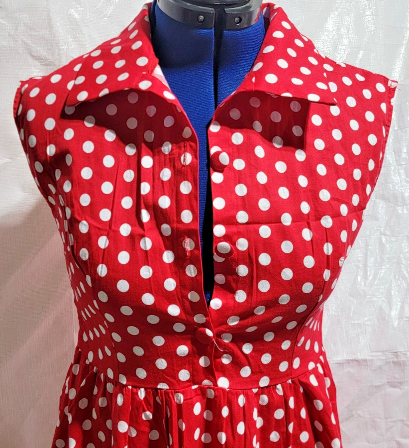 Red & White Polka Dot vintage looking, 1950s housewife wife style dress size XL