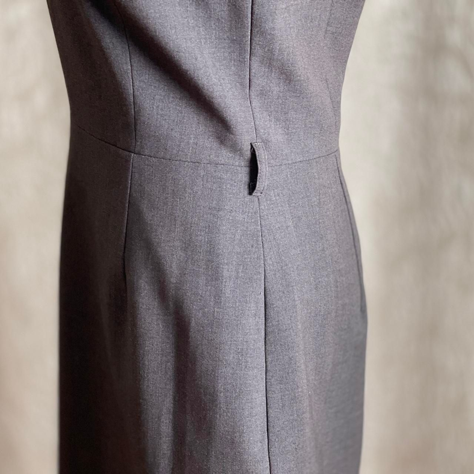 Calvin Klein Cap Sleeve Cowl Neck Sheath Dress Gray Workwear Size 6 (No Belt)