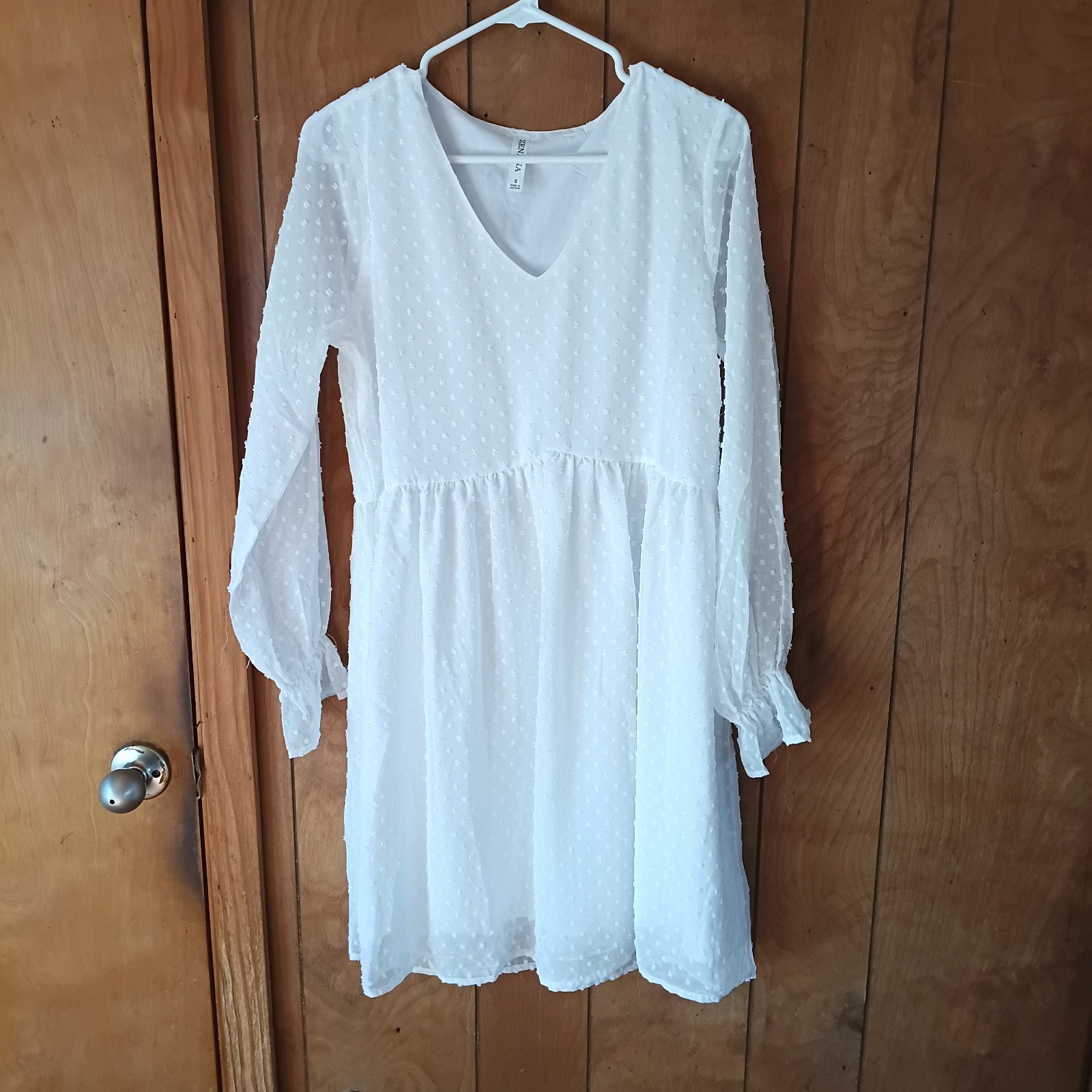 Zenana Womens White Textured Swiss Dot Dress Size S Long Sleeve V-Neck NEW