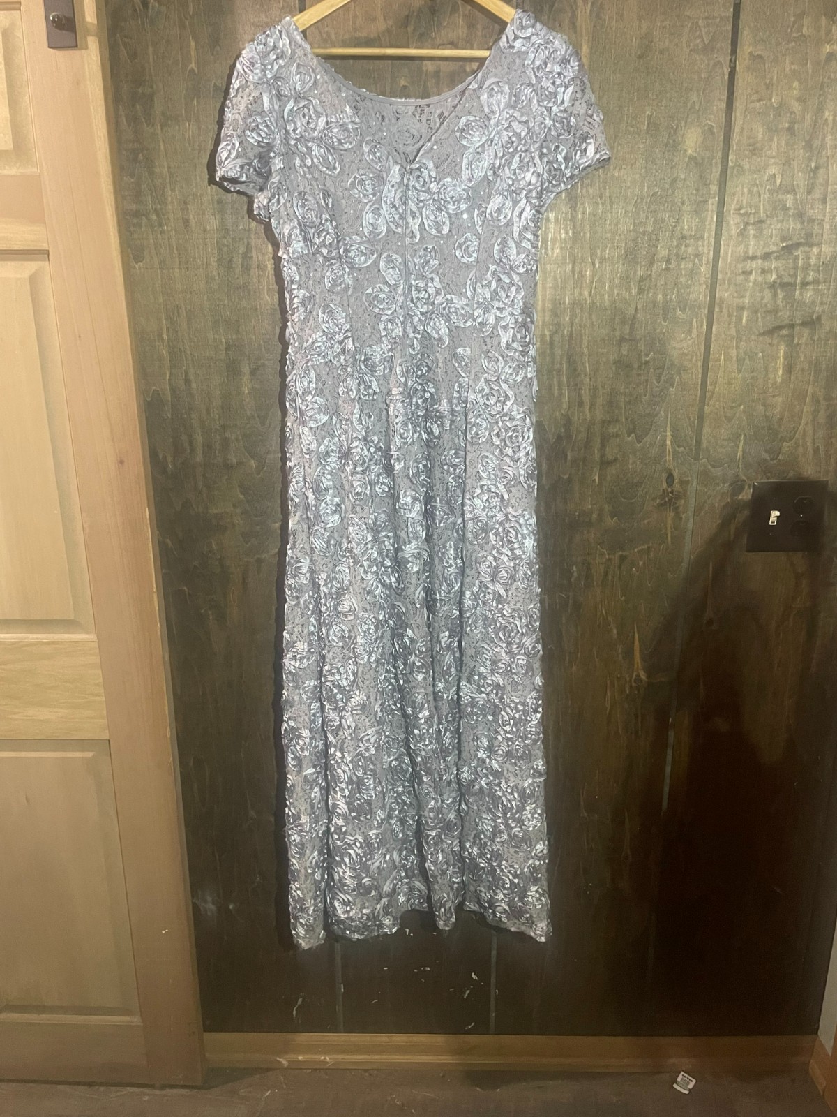 Alex Evenings Silver Floral Rosette Sequin Lace Maxi Dress Sz 12