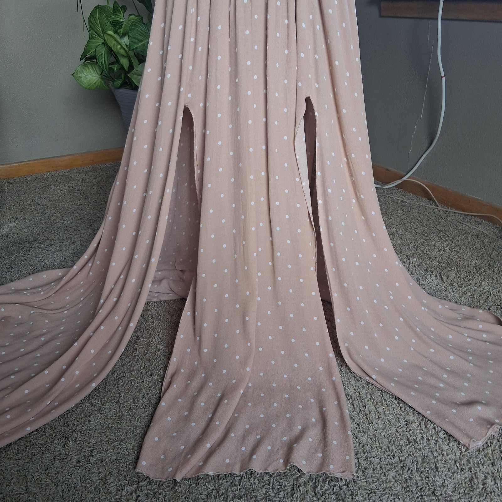 VICI Polka Dot Maxi Dress Flowy Feminine Neutral Tones European Summer Rayon M