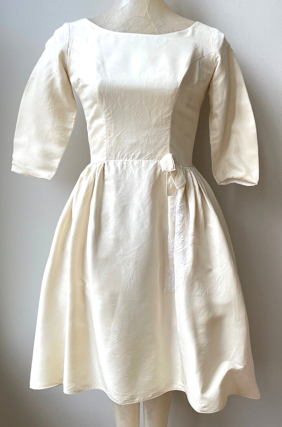 Mid Century Modern 1960s Silk Satin Knee Length Wedding Dress YY682