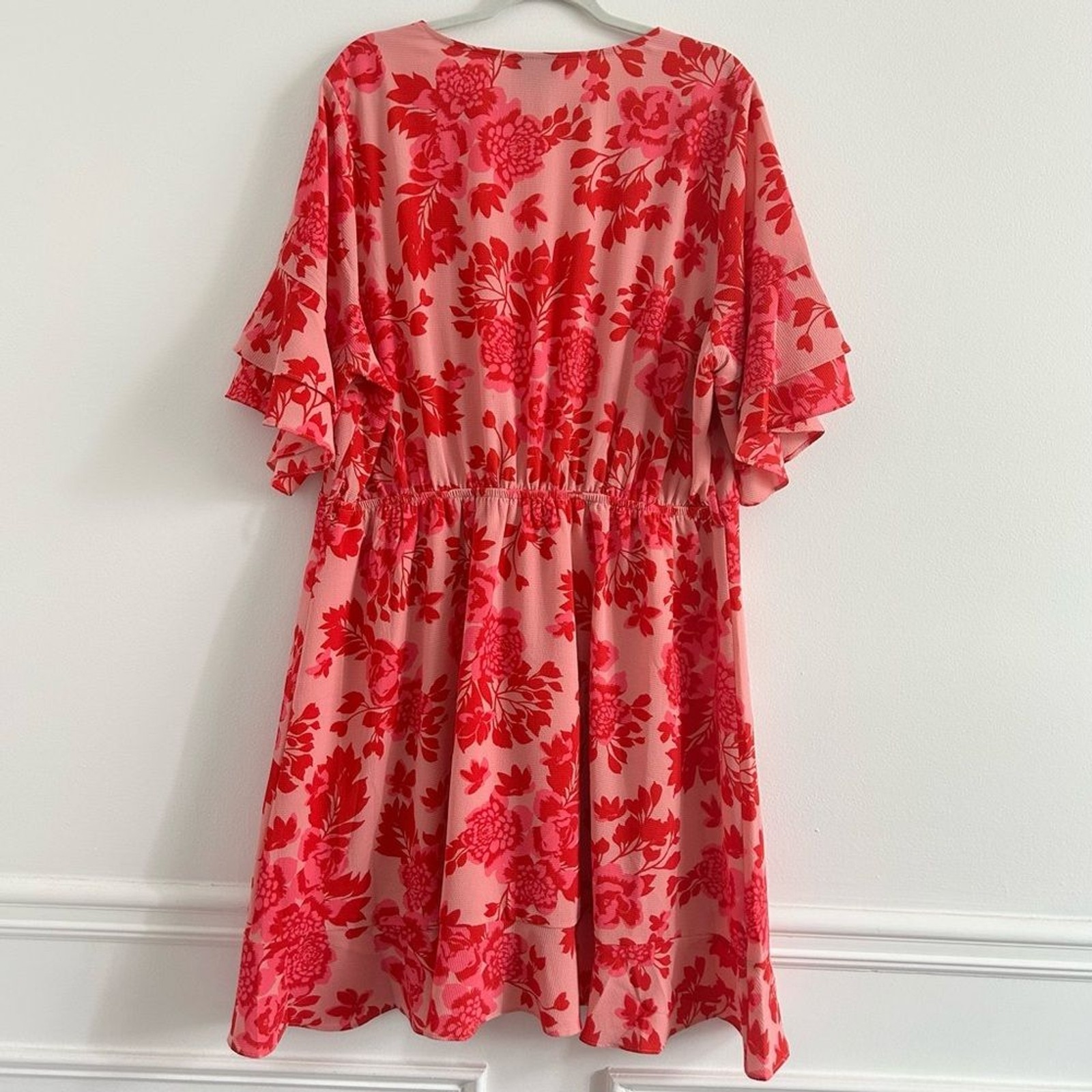City Chic Trendy Plus Size Mini Dress in Scarlet Floral size Large/20 Faux Wrap