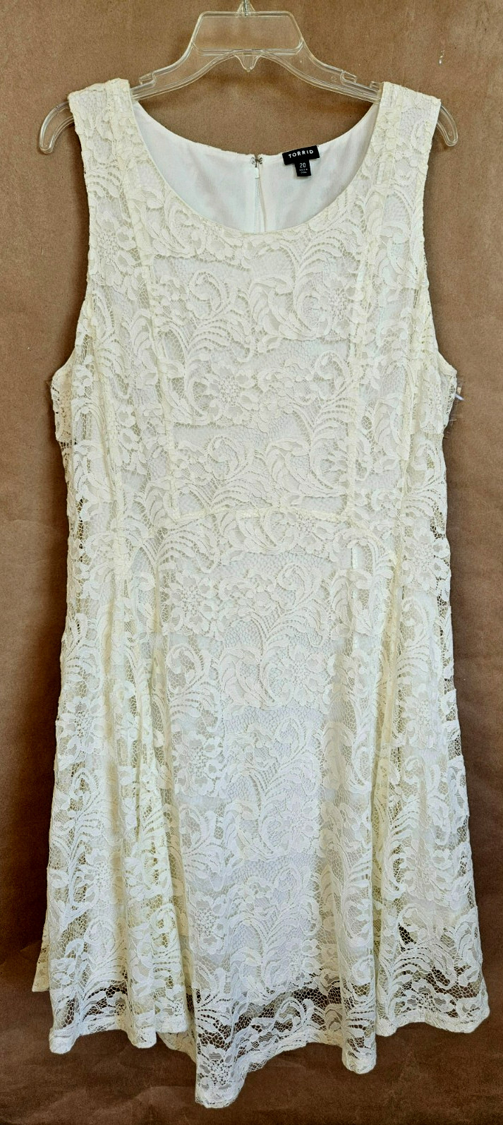 TORRID LACY FIT AND FLARE SLEEVELESS DRESS IVORY HI-LOW HEMLINE SIZE 20 # 4725