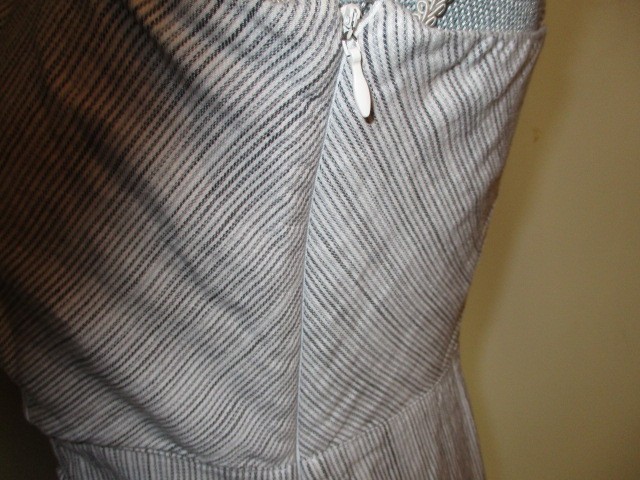 Tahari FAB! Linen Blend Strappy Button Closure Stretch Striped Midi Dress Sz 4