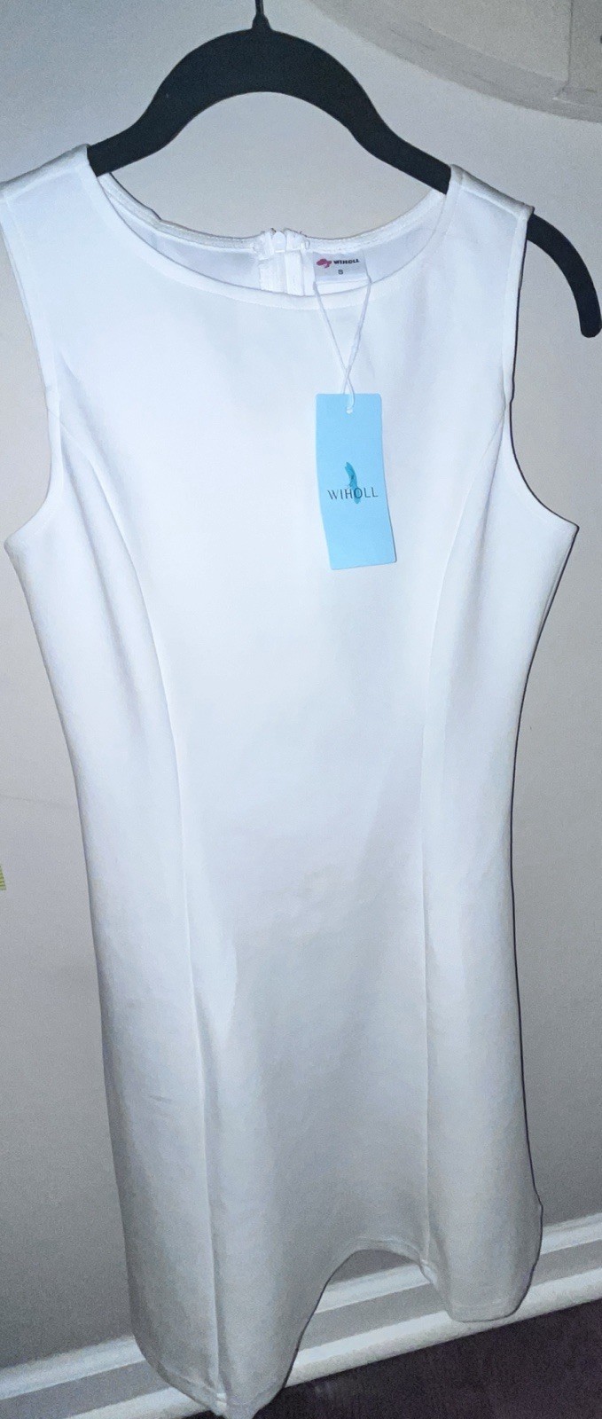 Women’s Sz Small White Dress. Wiholl. Flattering Fit. Sleeveless