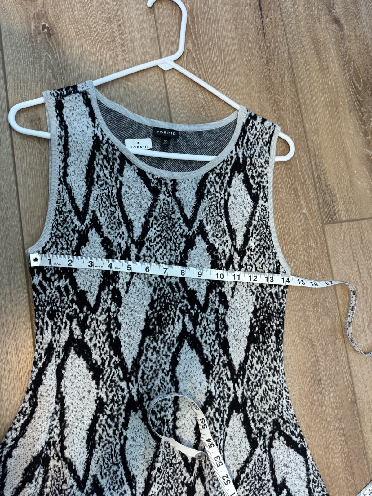 Torrid Plus 00 Black Snakeskin Print Sweater Knit Trapeze Dress Sleeveless NEW